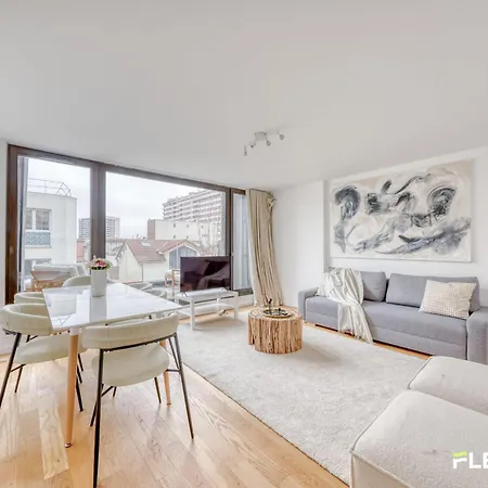 Luxury T4 With Terrace & Rooftop View Paris