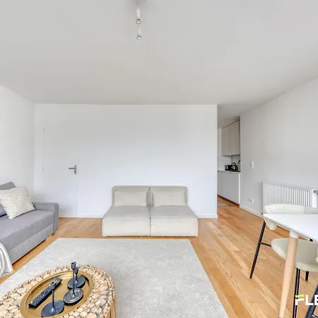 Luxury T4 With Terrace & Rooftop View