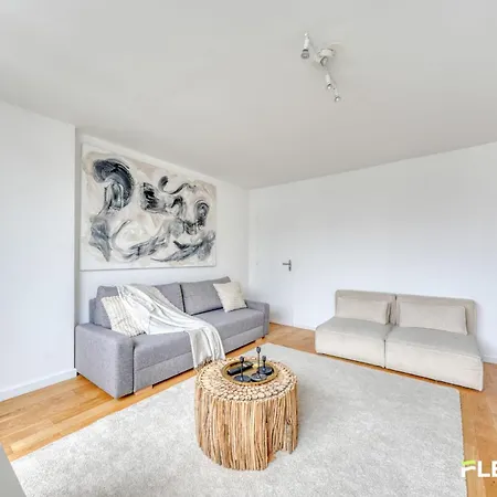 Luxury T4 With Terrace & Rooftop View *