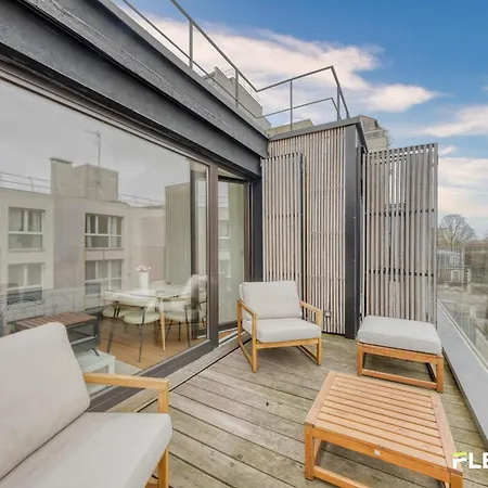 Luxury T4 With Terrace & Rooftop View Apartment *