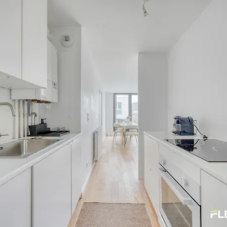 Luxury T4 With Terrace & Rooftop View Apartment Paris