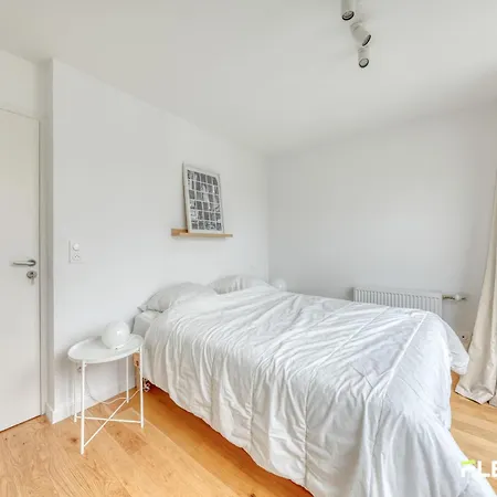 Luxury T4 With Terrace & Rooftop View Apartment Paris
