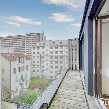 Luxury T4 With Terrace & Rooftop View *