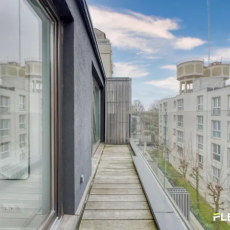 Luxury T4 With Terrace & Rooftop View *