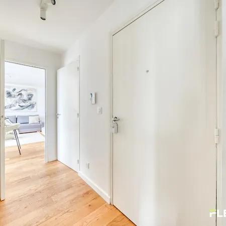 Luxury T4 With Terrace & Rooftop View *